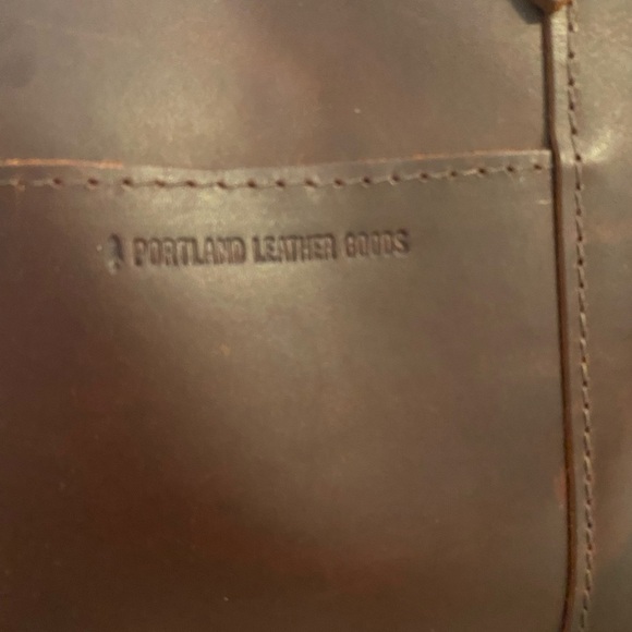 Portland Leather LOLA CROSSBODY TOTE - Picture 4 of 10